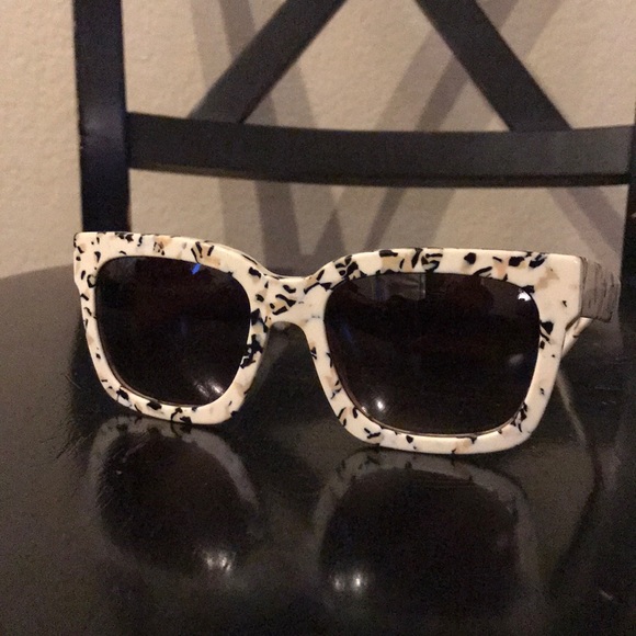 L.A.M.B. Accessories - L.A.M.B. Gwen Stefani sunglasses